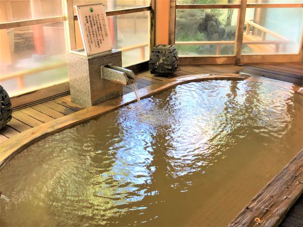 金色の湯で贅沢気分 旬の素材を生かした食事も魅力 ホテル天坊 群馬県 伊香保温泉 旬刊旅行新聞 株式会社旅行新聞新社