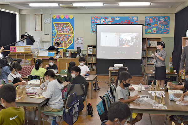 西鉄観光バス リモートで社会科見学 福岡市の小学校が実施 旬刊旅行新聞 株式会社旅行新聞新社